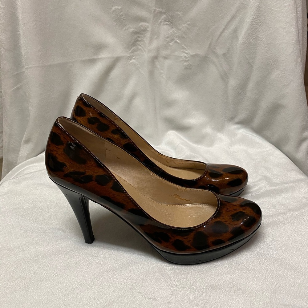 Leopard print Marc Fisher 4 inch Heels.